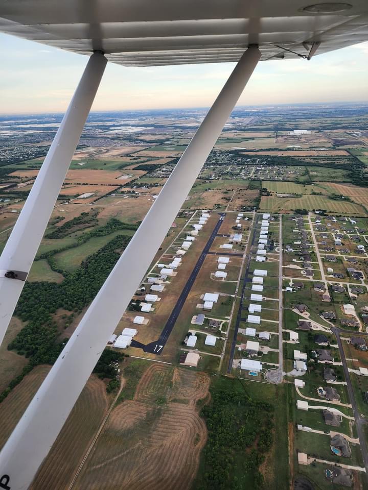 Pilot's aerial view of Runway 17 and the surrounding Propwash Airport community